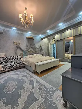 Satılır 8 otaqlı həyət evi