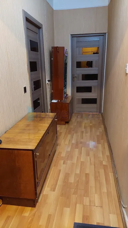 Satılır 2 otaqlı köhnə tikili 60 m²