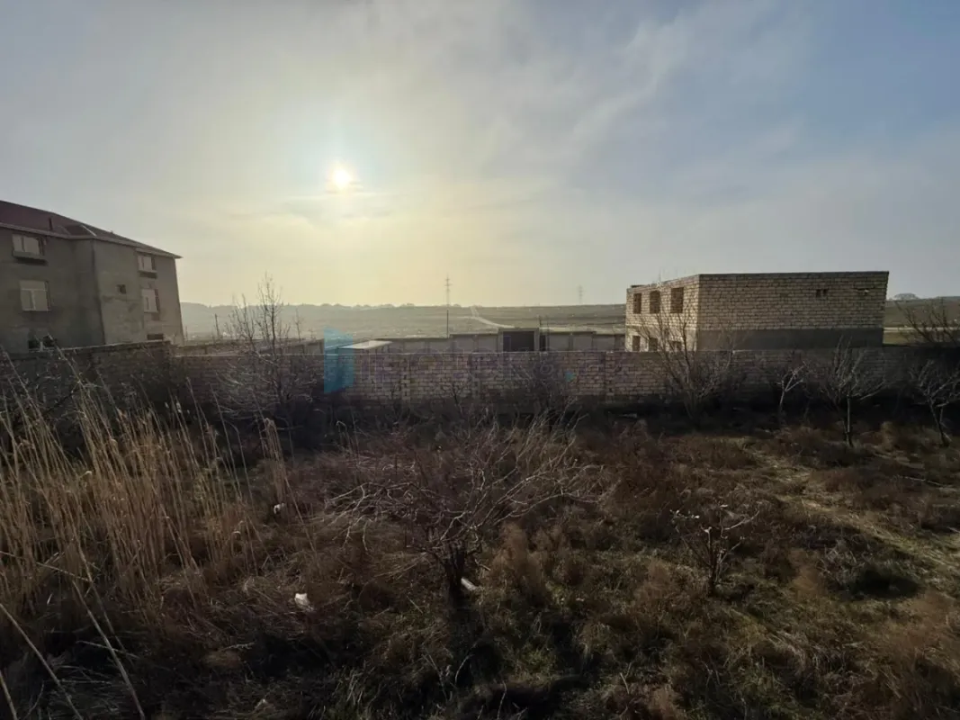 Satılır 7 otaqlı həyət evi 300 m²