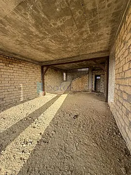 Satılır 7 otaqlı həyət evi 300 m²