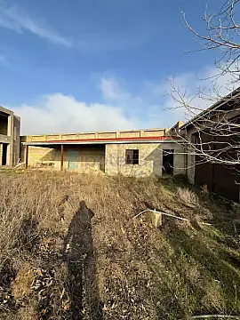 Satılır 7 otaqlı həyət evi 300 m²