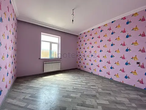 Satılır 4 otaqlı həyət evi 140 m²