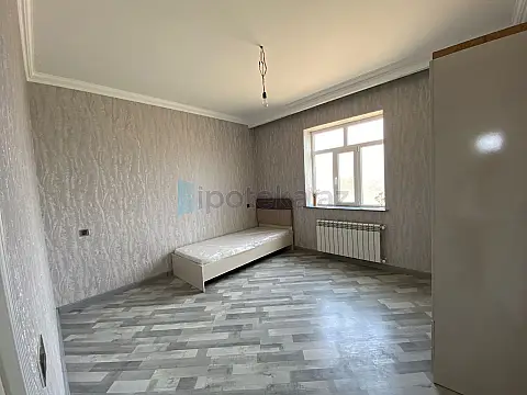 Satılır 4 otaqlı həyət evi 140 m²