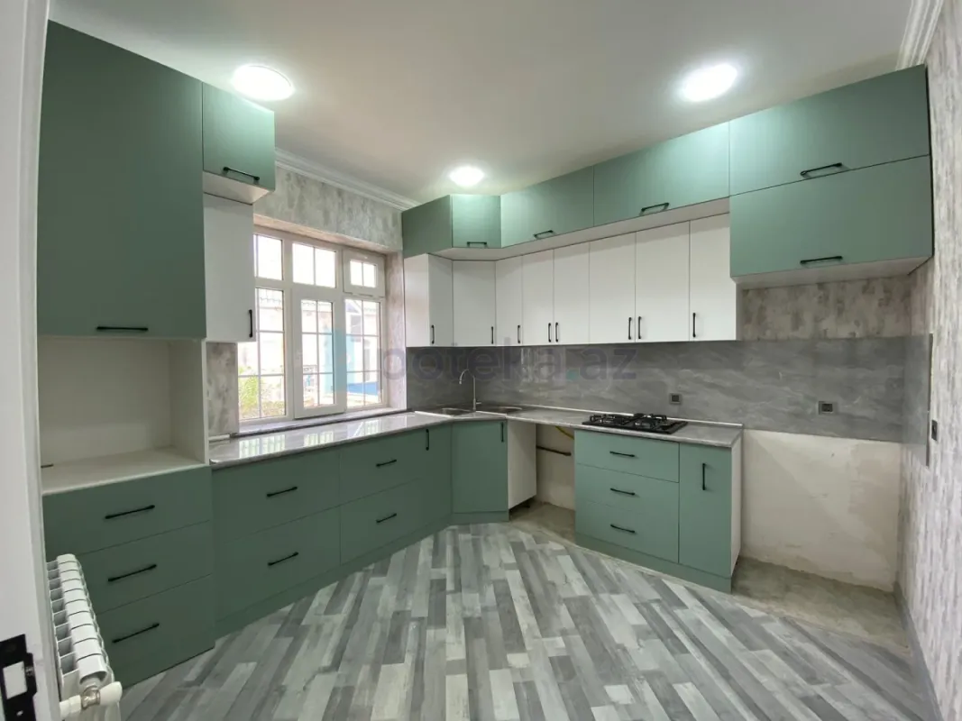 Satılır 4 otaqlı həyət evi 140 m²