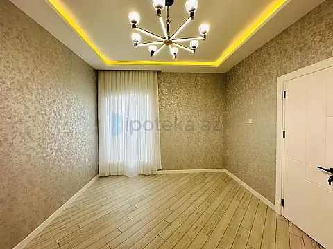 Satılır 5 otaqlı mənzil 200 m²