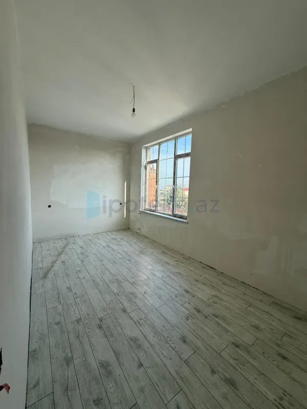 Satılır 5 otaqlı həyət evi 160 m²