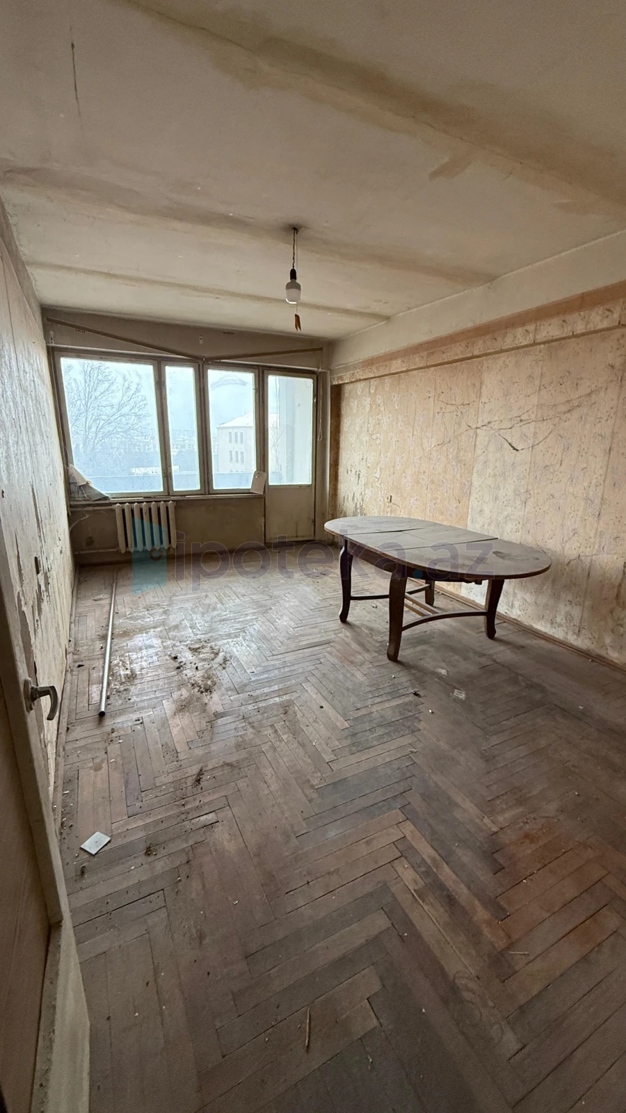 Satılır 2 otaqlı köhnə tikili 52 m²