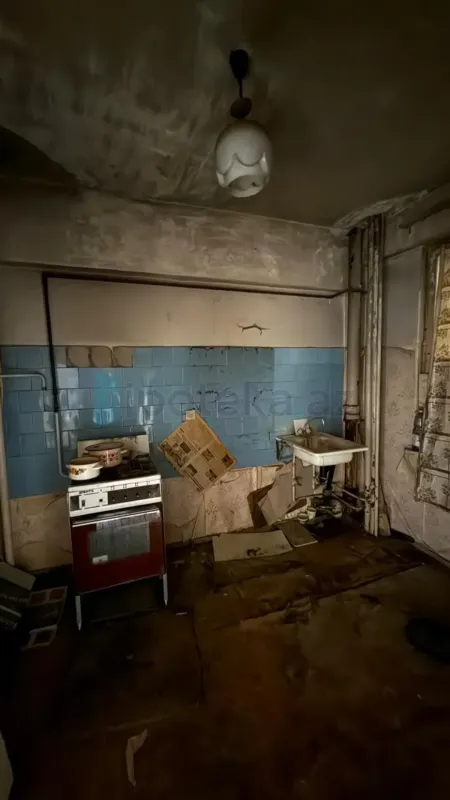 Satılır 2 otaqlı köhnə tikili 52 m²