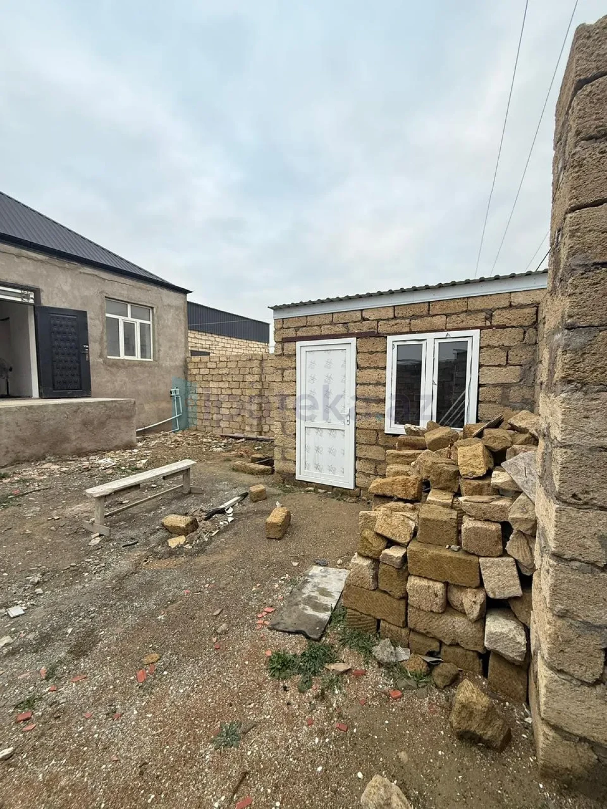 Satılır 4 otaqlı həyət evi 110 m²