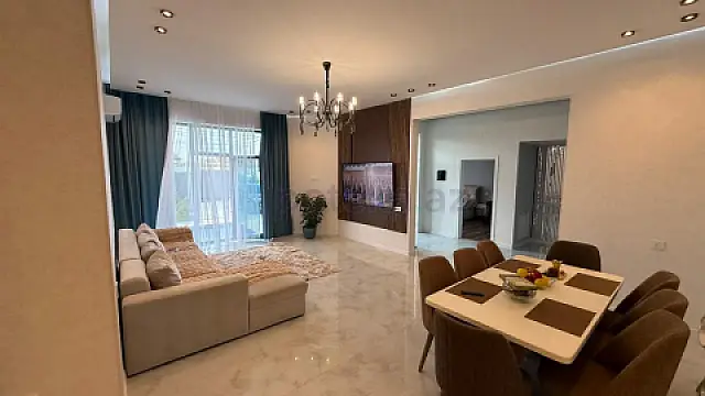 Satılır 4 otaqlı həyət evi 170 m²