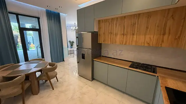 Satılır 4 otaqlı həyət evi 170 m²