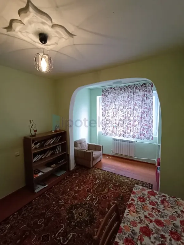 Satılır 3 otaqlı köhnə tikili 72 m²