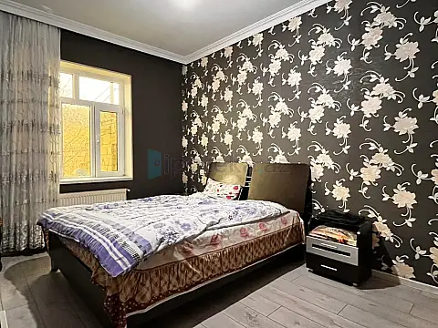 Satılır 7 otaqlı həyət evi 320 m²