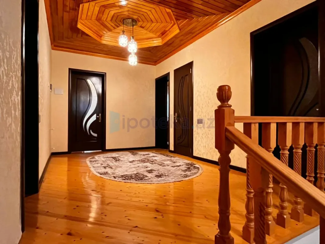 Satılır 7 otaqlı həyət evi 320 m²