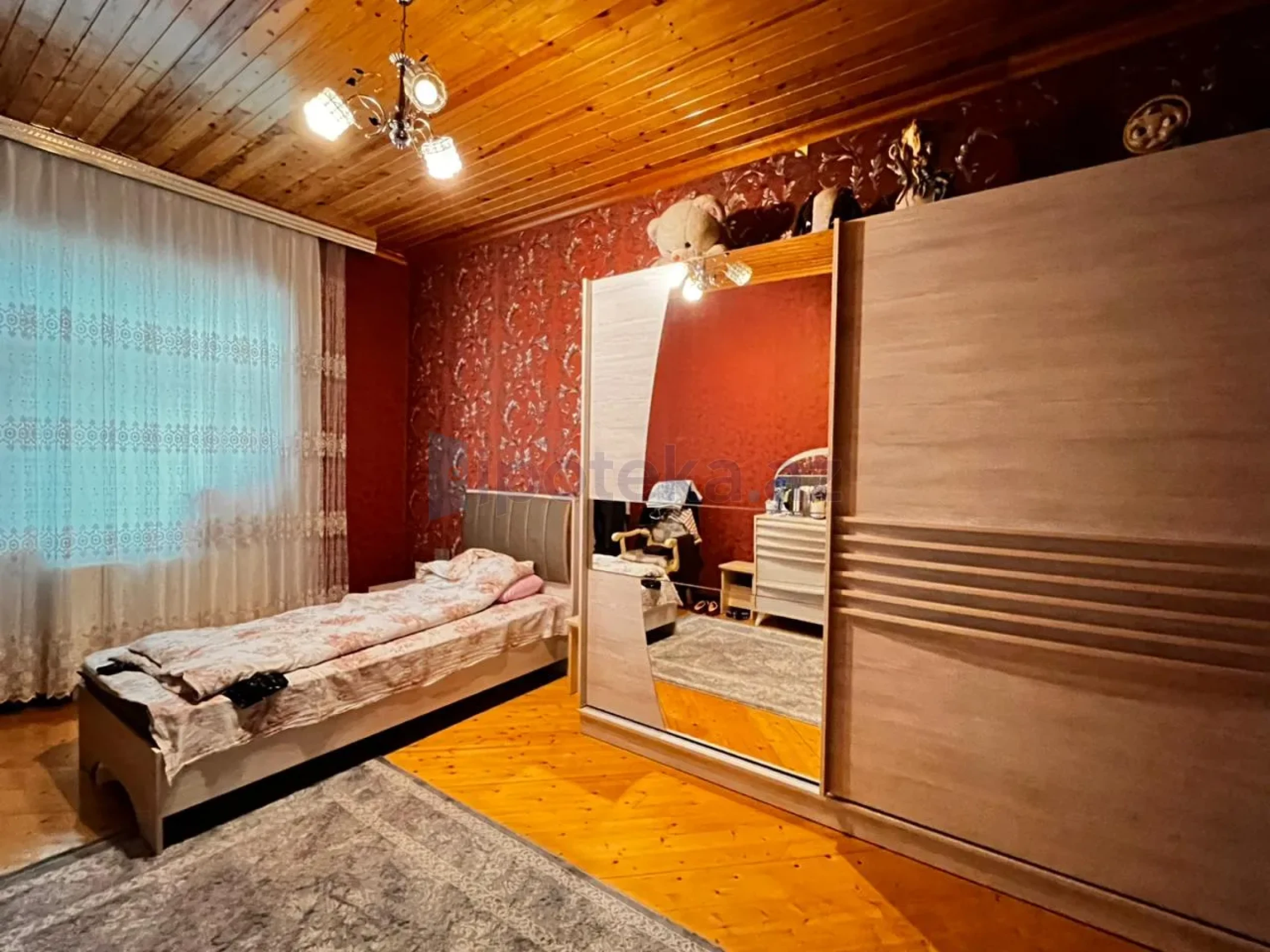 Satılır 7 otaqlı həyət evi 320 m²