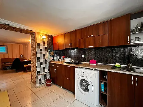 Satılır 4 otaqlı həyət evi 140 m²