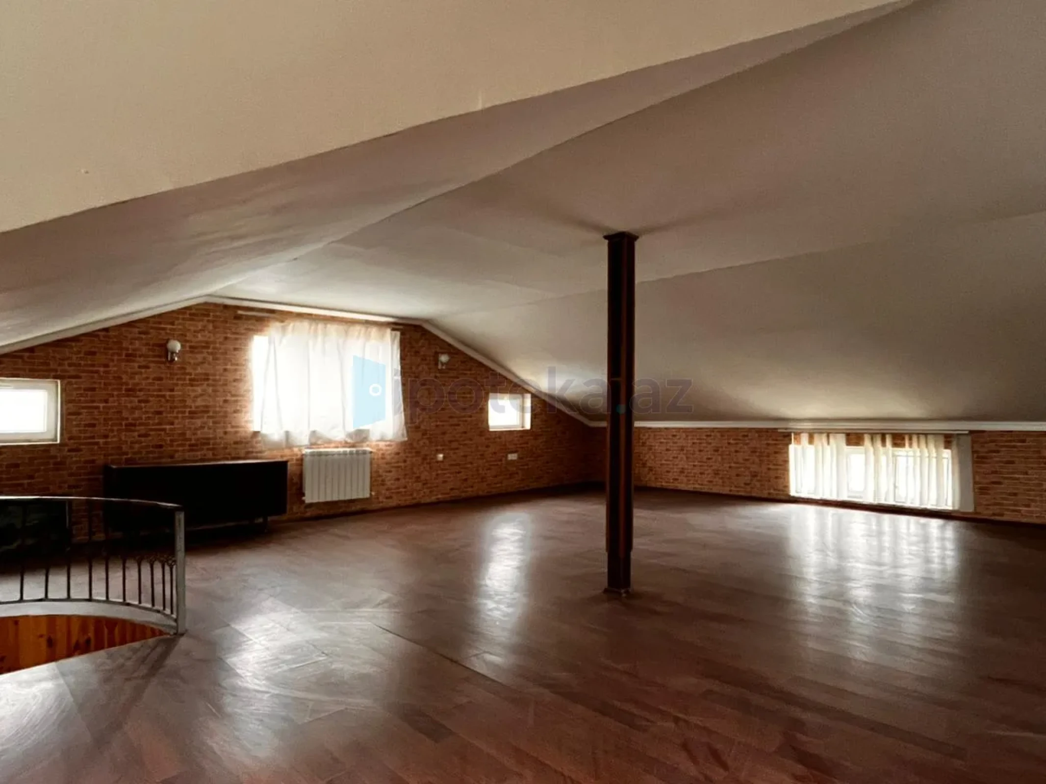 Satılır 4 otaqlı həyət evi 140 m²