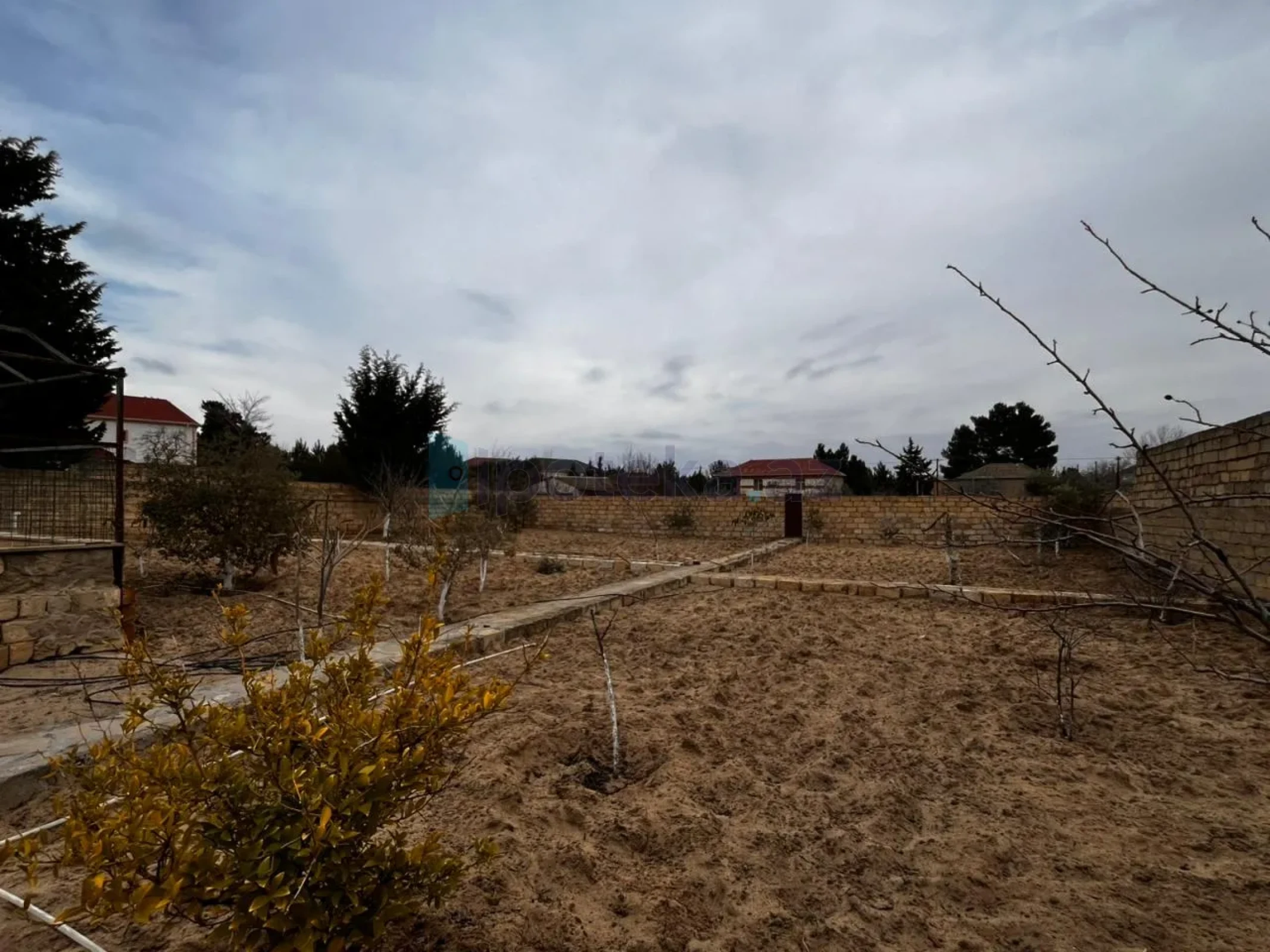 Satılır 4 otaqlı həyət evi 140 m²