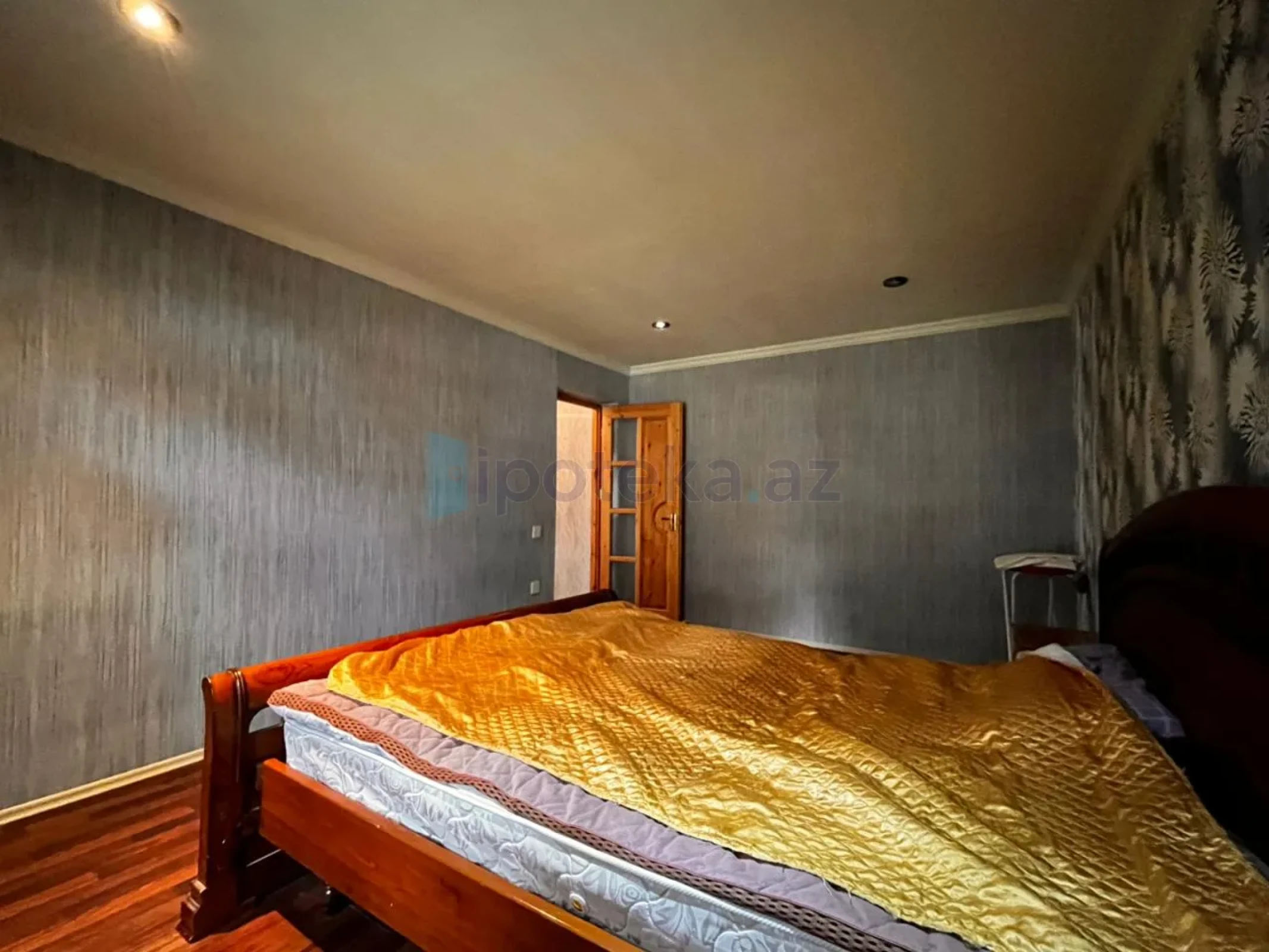 Satılır 4 otaqlı həyət evi 140 m²