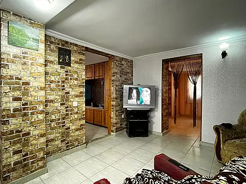 Satılır 4 otaqlı həyət evi 140 m²