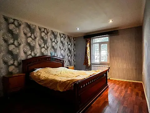 Satılır 4 otaqlı həyət evi 140 m²