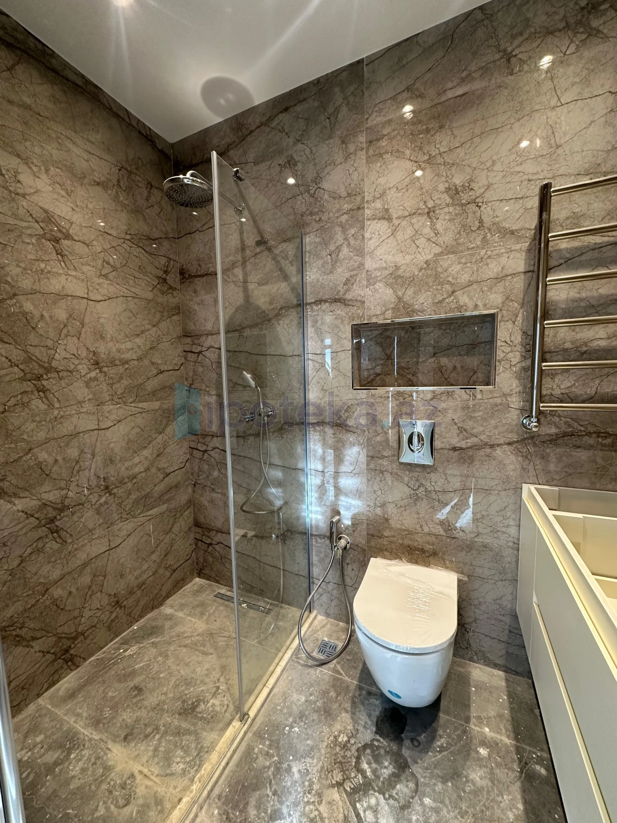 Satılır 3 otaqlı yeni tikili 69.55 m²