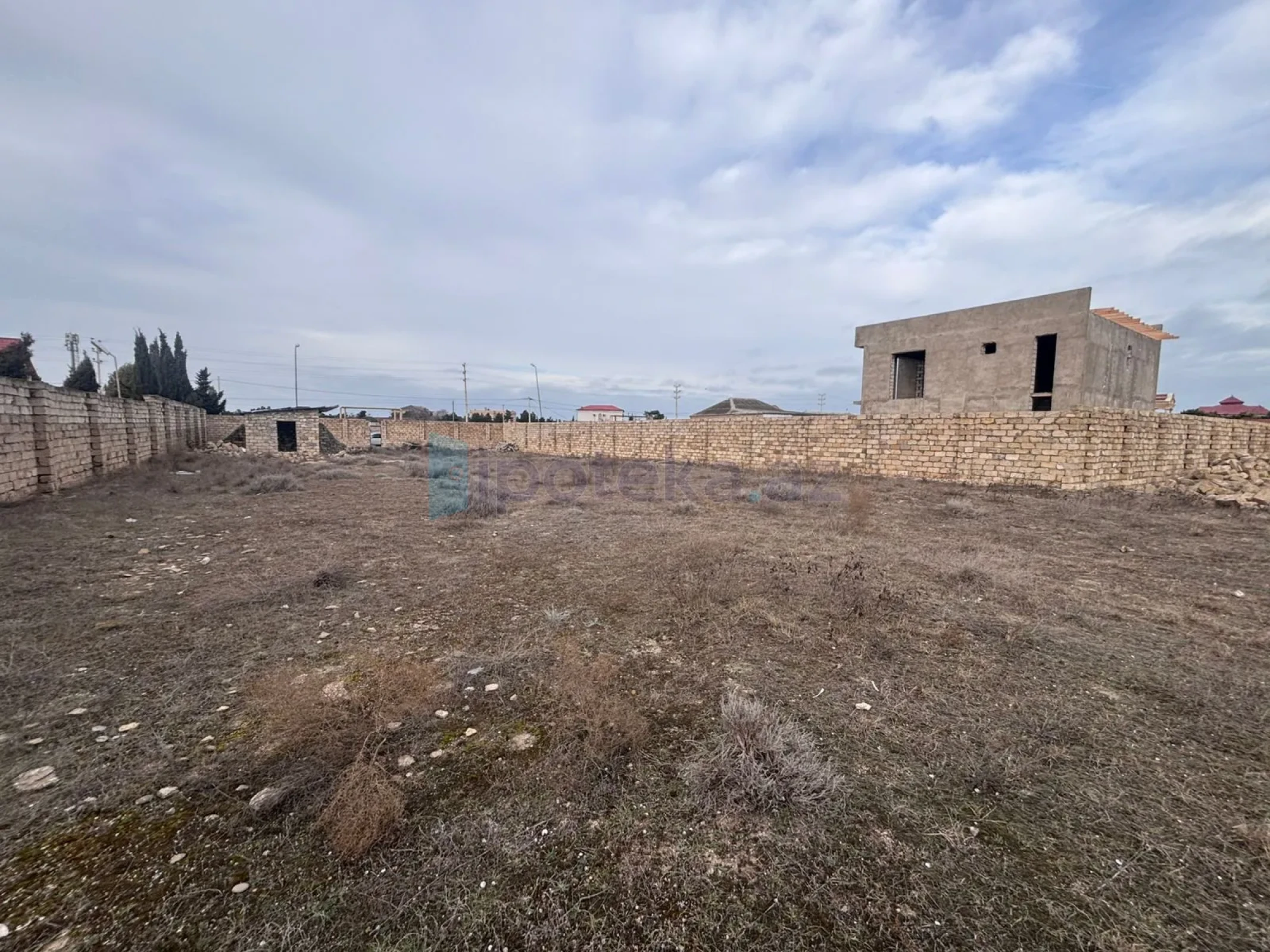 Satılır torpaq sahəsi 12 m²