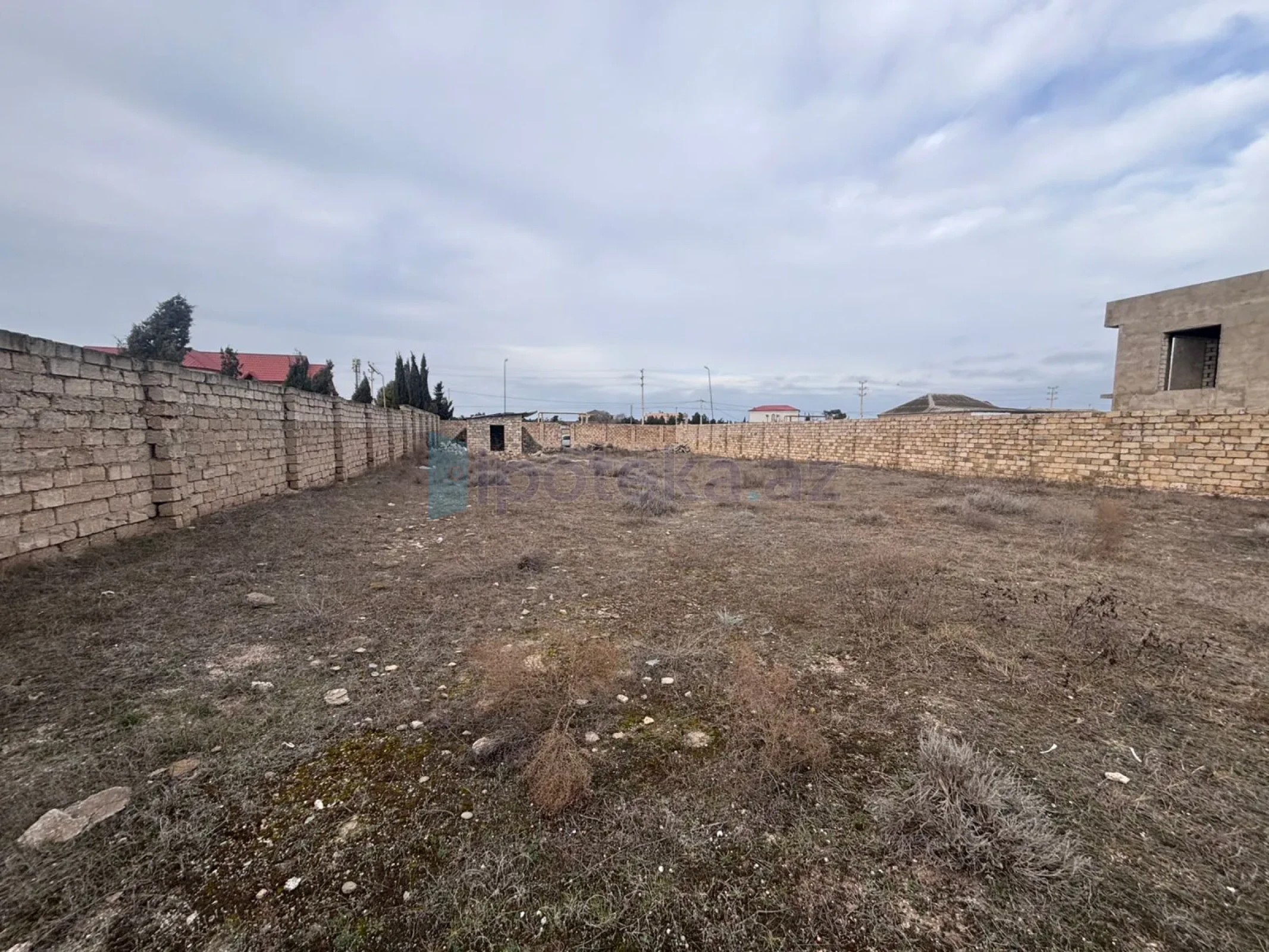 Satılır torpaq sahəsi 12 m²