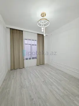 Satılır 4 otaqlı mənzil 180 m²