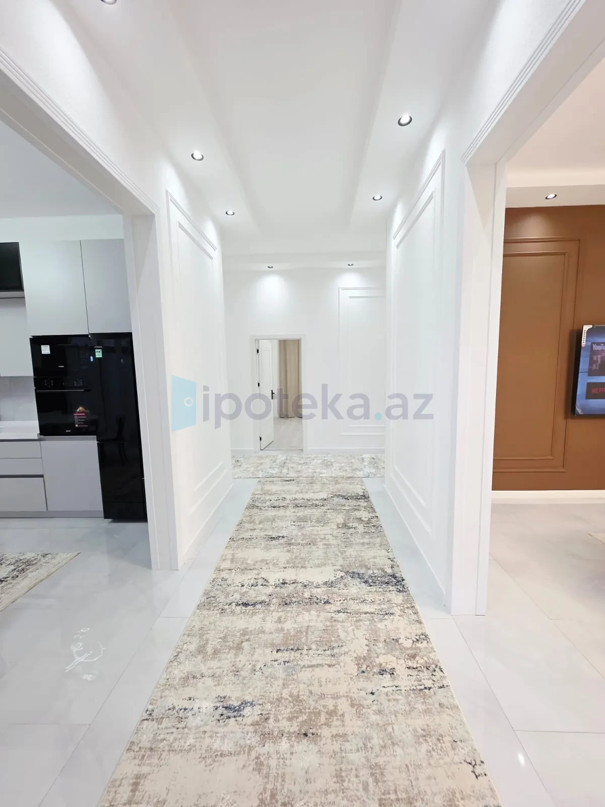 Satılır 4 otaqlı mənzil 180 m²