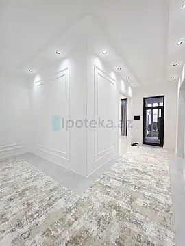 Satılır 4 otaqlı mənzil 180 m²