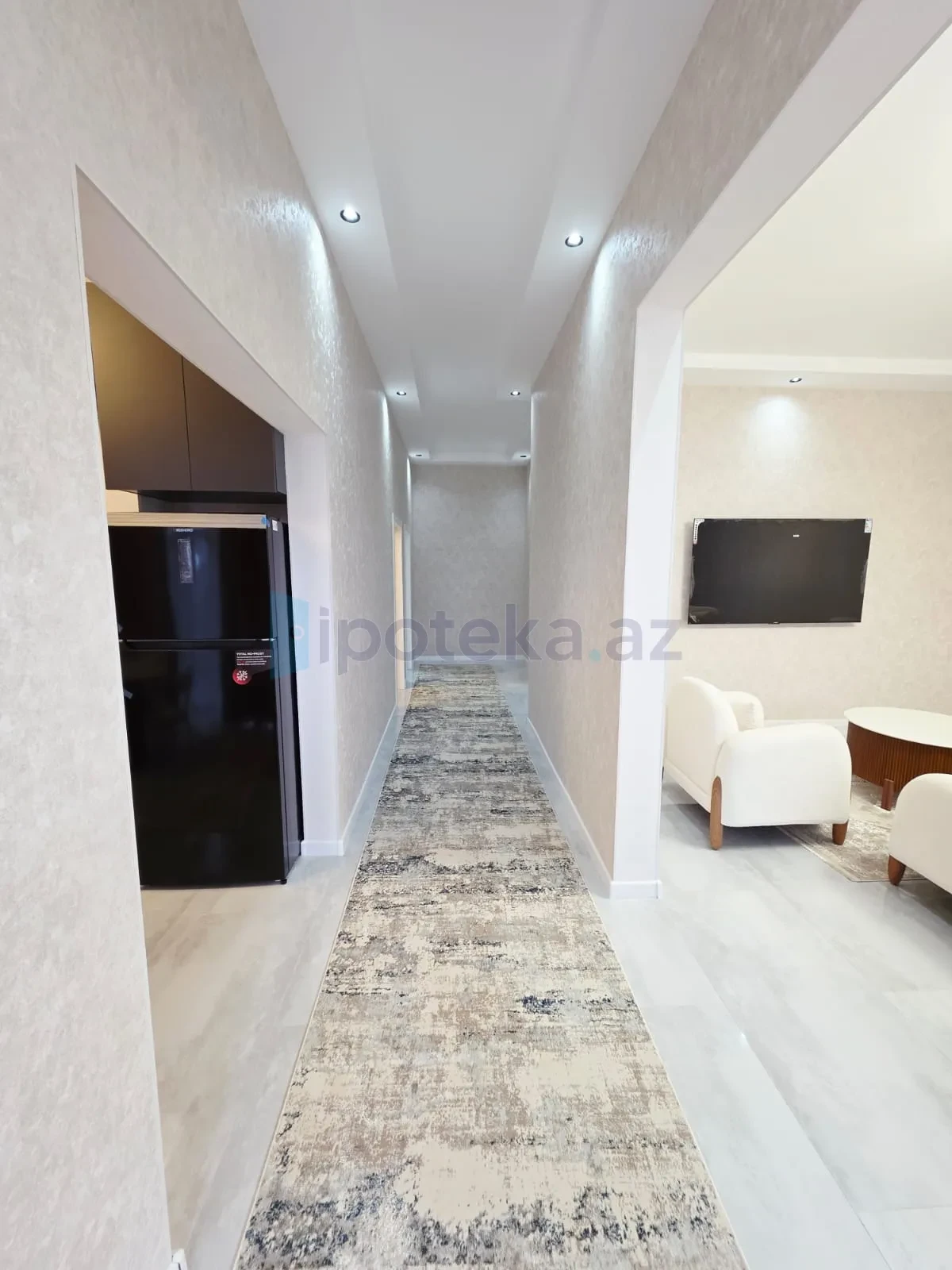 Satılır 4 otaqlı mənzil 160 m²