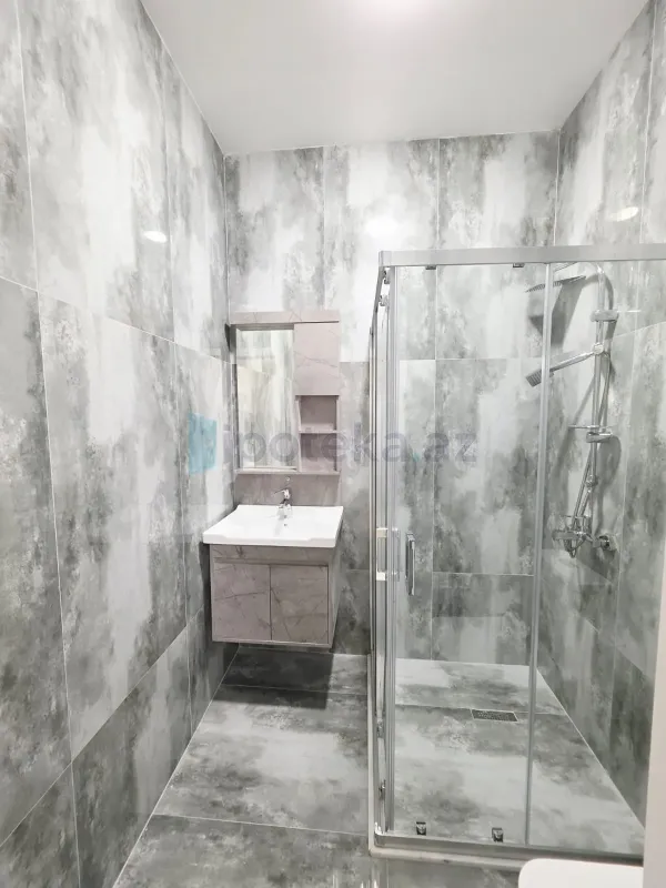 Satılır 4 otaqlı mənzil 160 m²