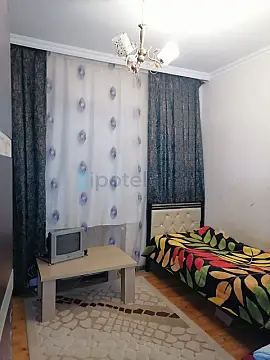 Satılır 6 otaqlı həyət evi 202 m²