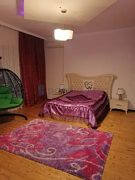 Satılır 6 otaqlı həyət evi 202 m²