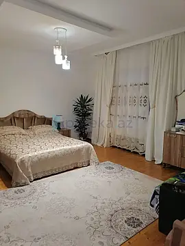 Satılır 6 otaqlı həyət evi 202 m²