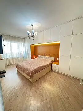 Satılır 3 otaqlı köhnə tikili 85 m²