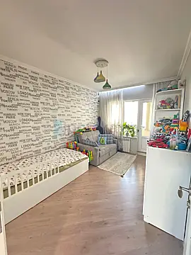 Satılır 3 otaqlı köhnə tikili 85 m²