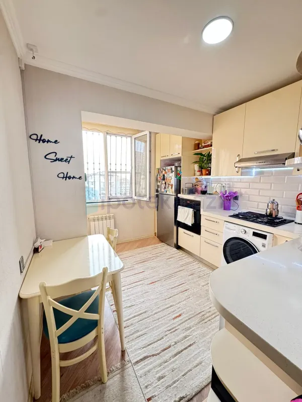 Satılır 3 otaqlı köhnə tikili 85 m²