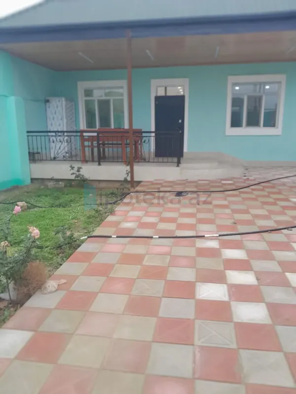 Satılır 3 otaqlı həyət evi 100 m²