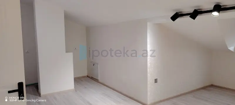 Satılır 3 otaqlı yeni tikili 76 m²