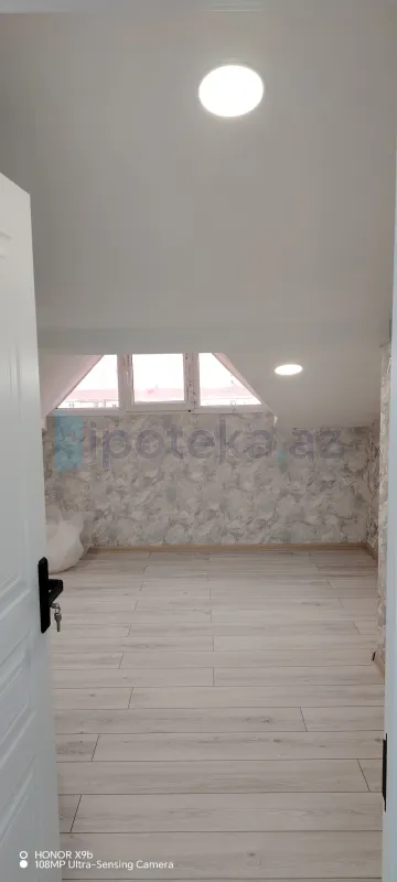 Satılır 3 otaqlı yeni tikili 76 m²