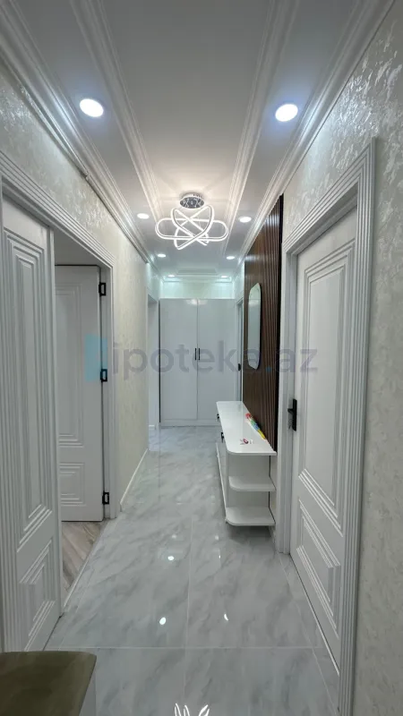 Satılır 3 otaqlı köhnə tikili 80 m²