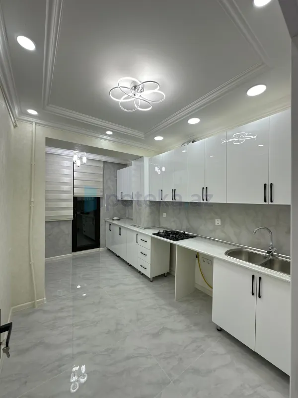Satılır 3 otaqlı köhnə tikili 80 m²