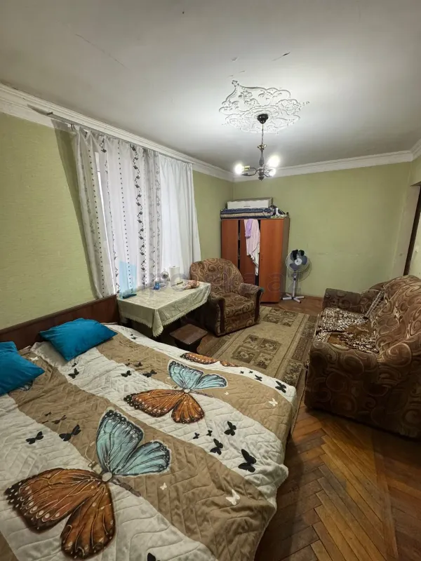 Satılır 1 otaqlı köhnə tikili 33 m²
