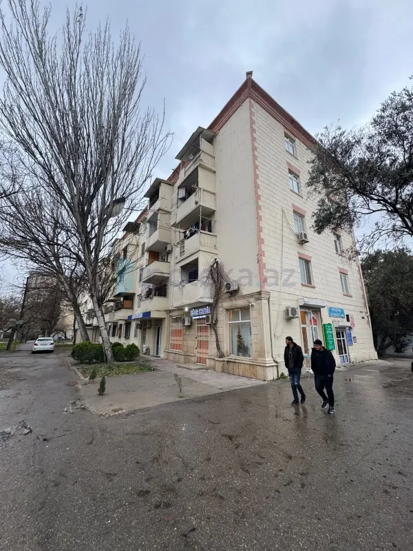 Satılır 1 otaqlı köhnə tikili 33 m²