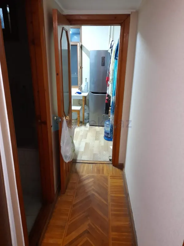 Satılır 2 otaqlı köhnə tikili 52 m²