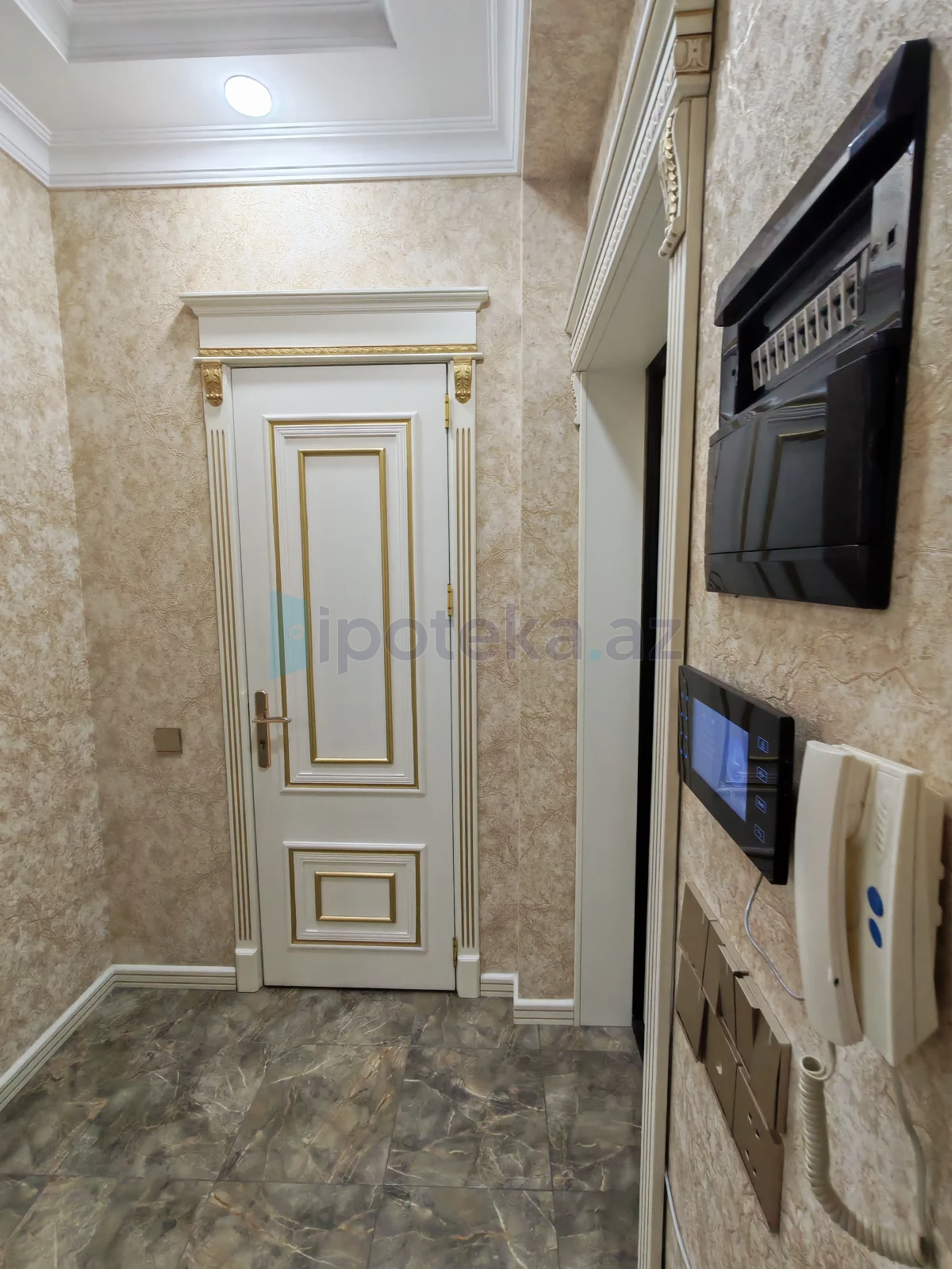 Satılır 4 otaqlı yeni tikili 132 m²