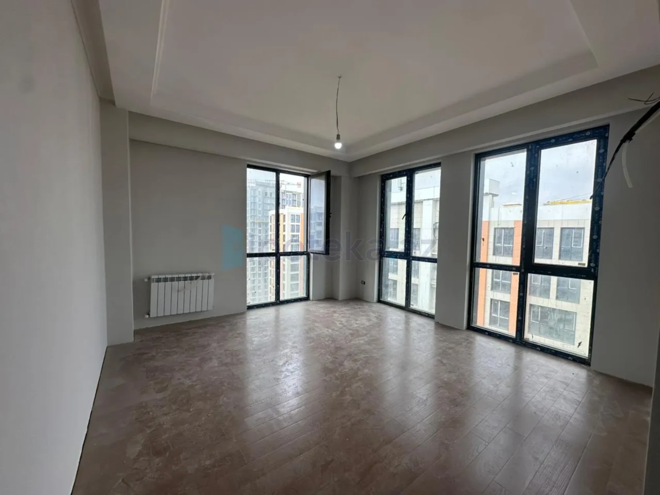 Satılır 2 otaqlı yeni tikili 62.3 m²