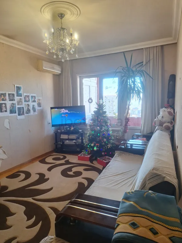 Satılır 2 otaqlı köhnə tikili 60 m²